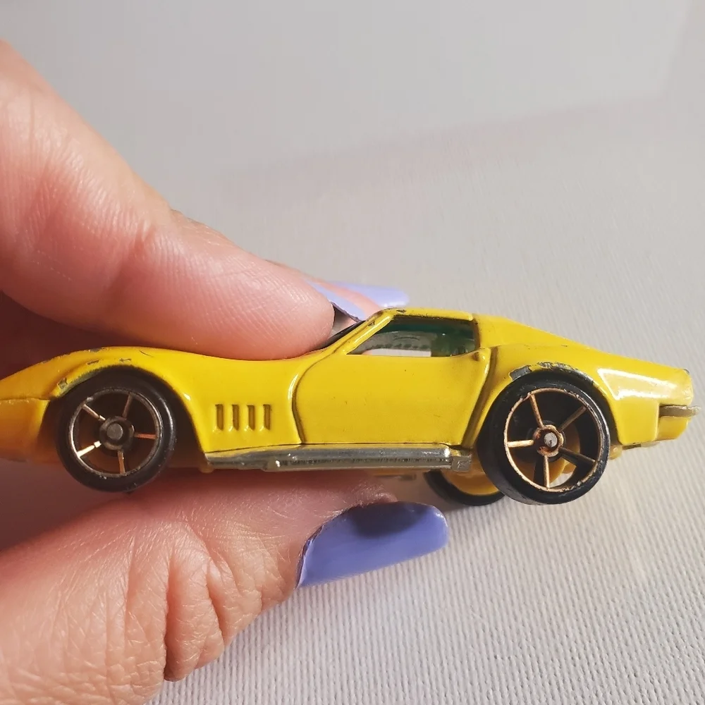 Vintage- '69 CORVETTE Hot Wheel